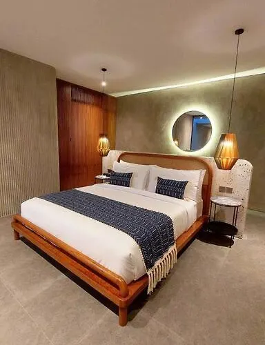 Akhila 1 - 1 Bedroom Modern Tropical At The Heart Of *